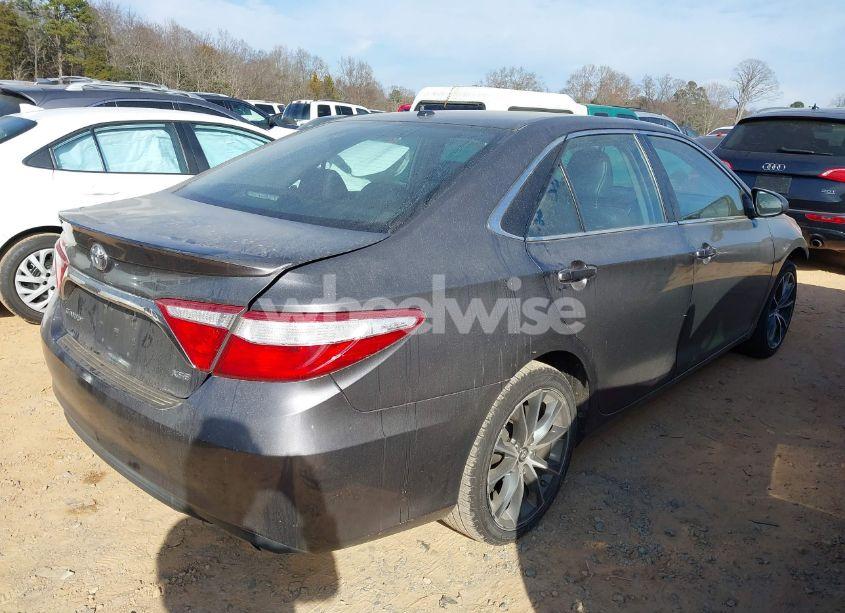 Photo 4 of 2016 Toyota Camry XSE V6 (VIN 4T1BK1FK0GU570841)