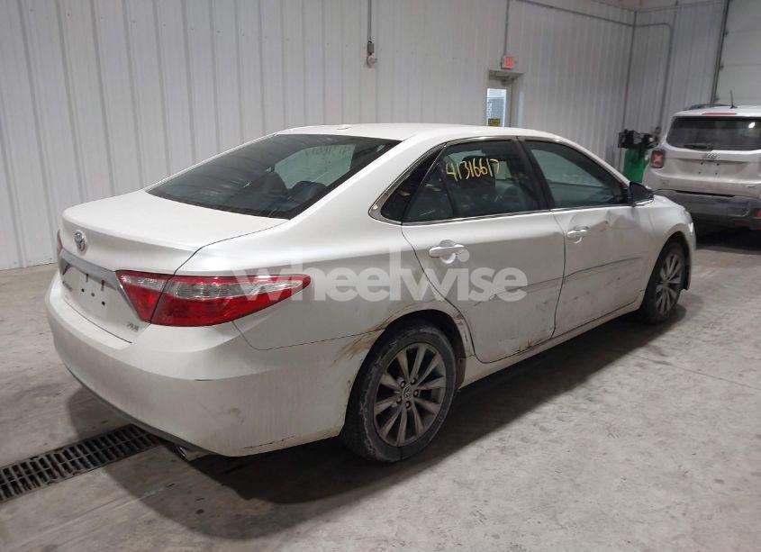 Photo 4 of 2016 Toyota Camry XLE V6 (VIN 4T1BK1FK0GU570869)