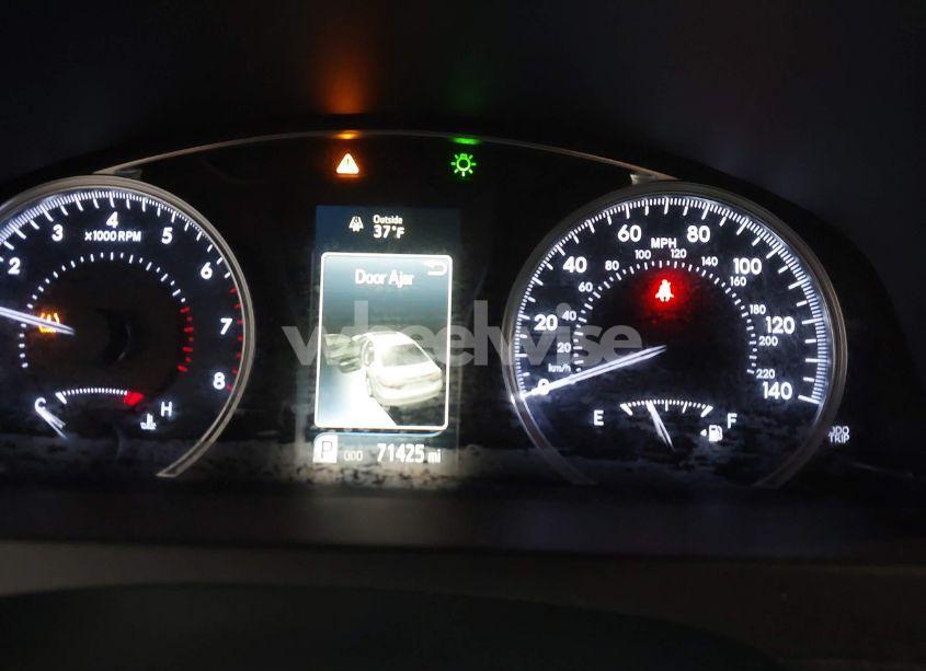 Photo 7 of 2016 Toyota Camry XLE V6 (VIN 4T1BK1FK0GU570869)