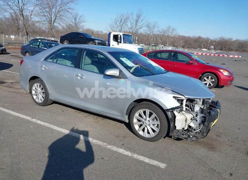 2012 Toyota Camry XLE V6 (VIN 4T1BK1FK1CU001040) main photo
