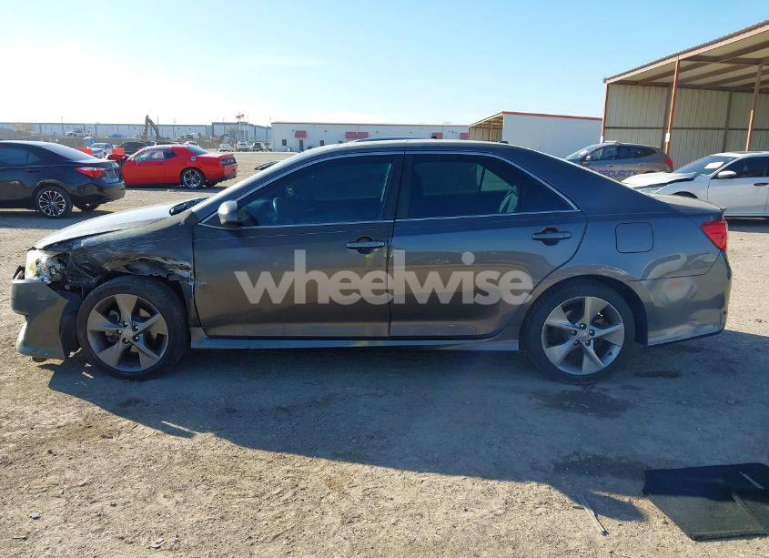 Photo 14 of 2013 Toyota Camry SE V6 (VIN 4T1BK1FK1DU021824)