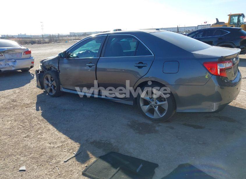 Photo 3 of 2013 Toyota Camry SE V6 (VIN 4T1BK1FK1DU021824)