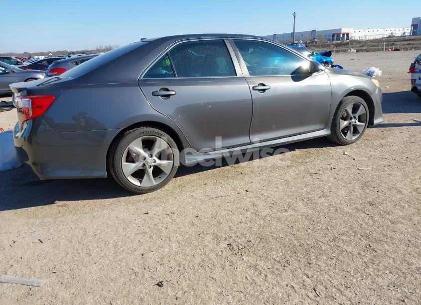 Photo 4 of 2013 Toyota Camry SE V6 (VIN 4T1BK1FK1DU021824)