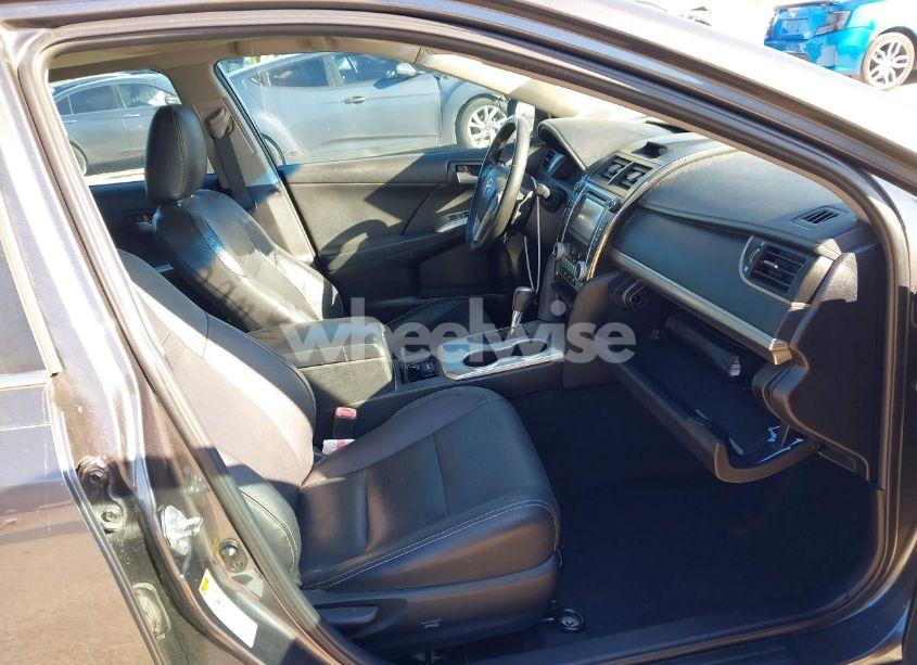 Photo 5 of 2013 Toyota Camry SE V6 (VIN 4T1BK1FK1DU021824)