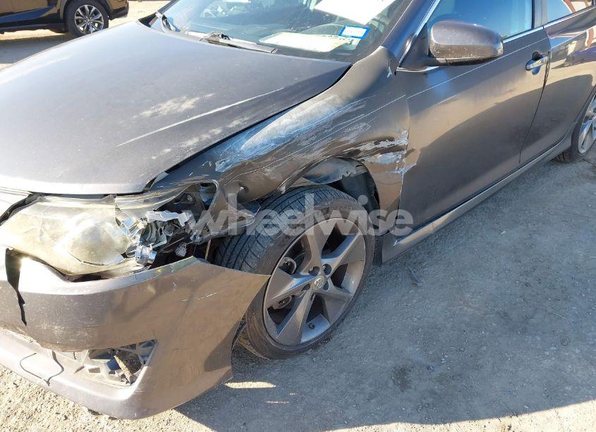 Photo 6 of 2013 Toyota Camry SE V6 (VIN 4T1BK1FK1DU021824)