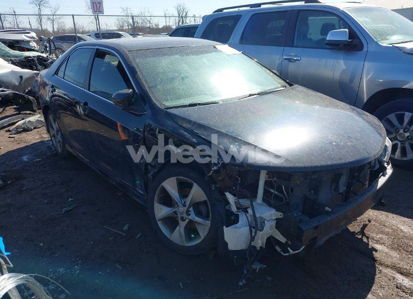 2013 Toyota Camry SE V6 (VIN 4T1BK1FK1DU530604) main photo