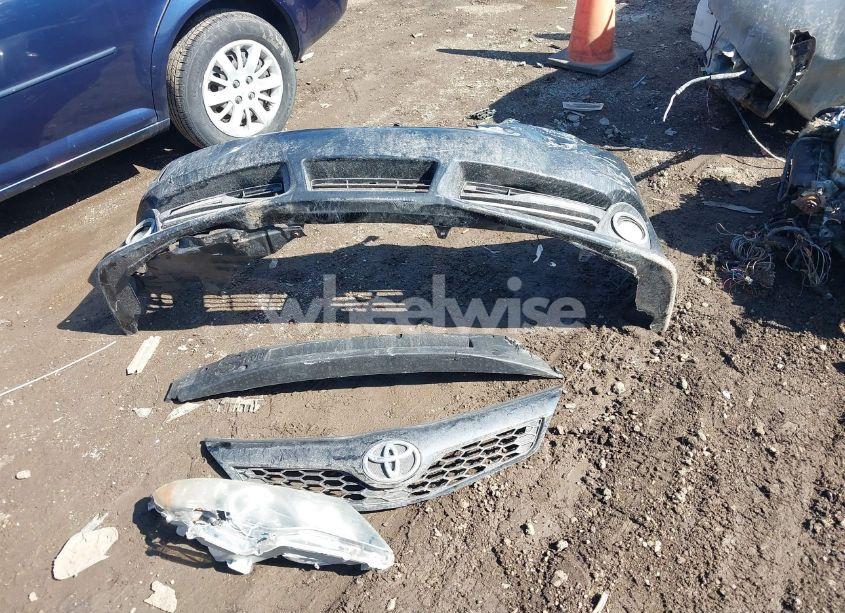 Photo 12 of 2013 Toyota Camry SE V6 (VIN 4T1BK1FK1DU530604)