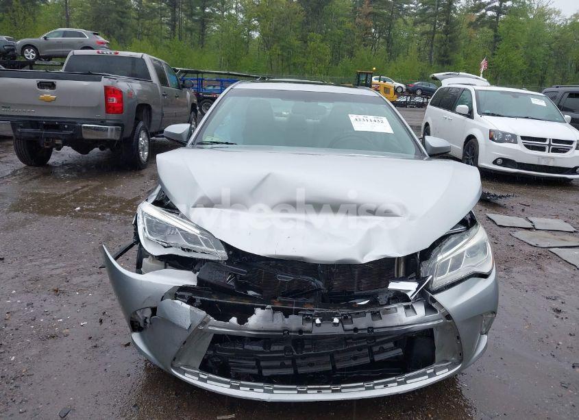 Photo 12 of 2015 Toyota Camry XLE V6 (VIN 4T1BK1FK1FU555831)