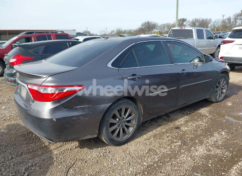 Photo 4 of 2015 Toyota Camry XLE V6 (VIN 4T1BK1FK1FU562889)