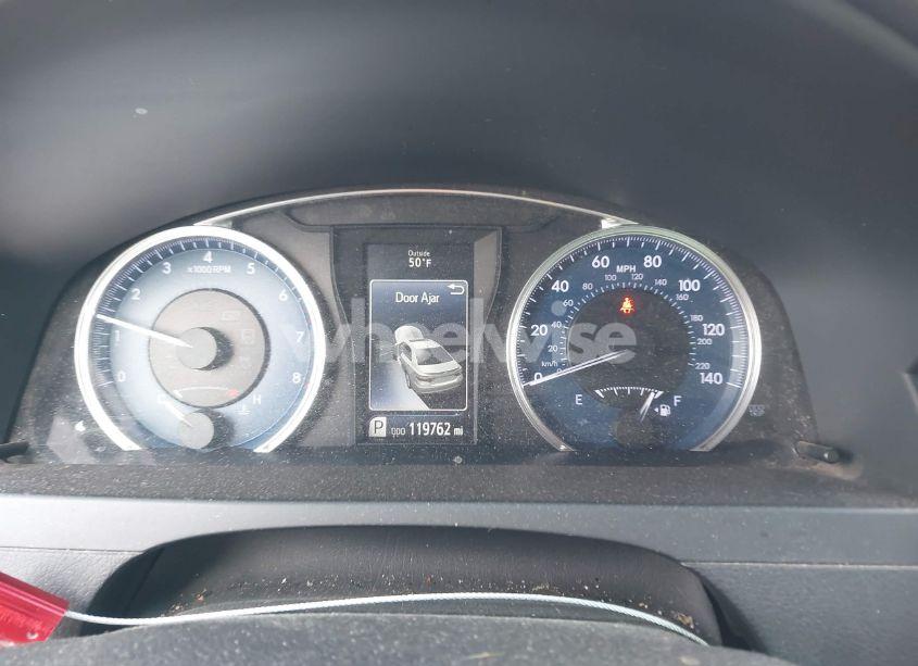 Photo 7 of 2015 Toyota Camry XLE V6 (VIN 4T1BK1FK1FU562889)