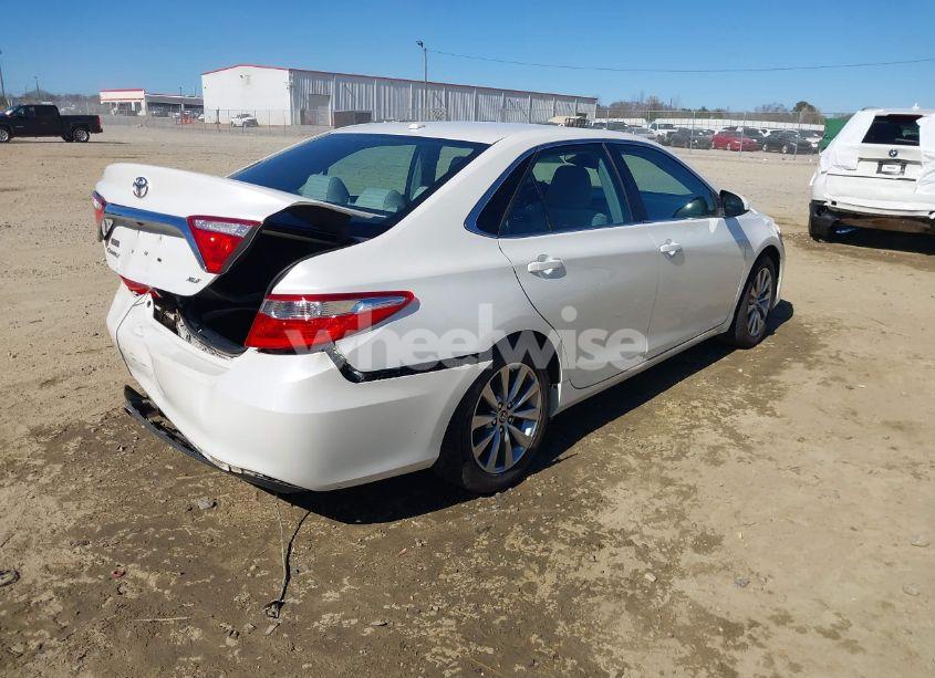 Photo 4 of 2016 Toyota Camry XLE V6 (VIN 4T1BK1FK1GU569780)