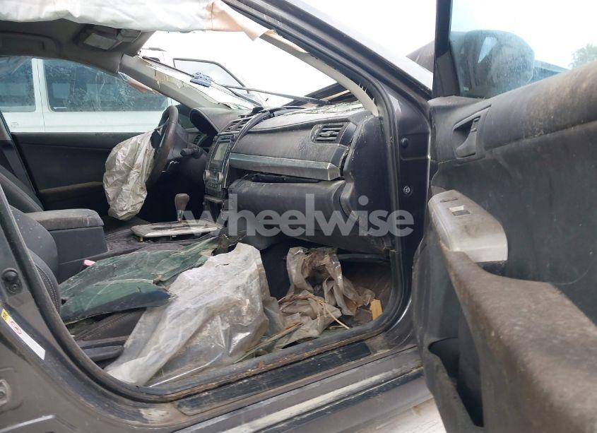 Photo 5 of 2012 Toyota Camry SE V6 (VIN 4T1BK1FK2CU008384)