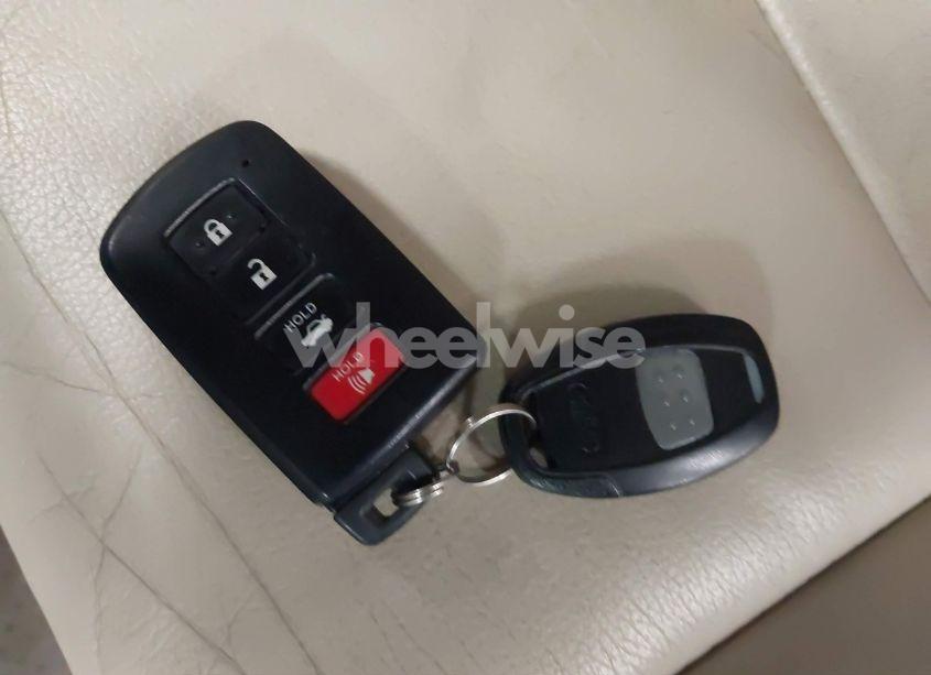 Photo 11 of 2013 Toyota Camry XLE V6 (VIN 4T1BK1FK2DU531535)