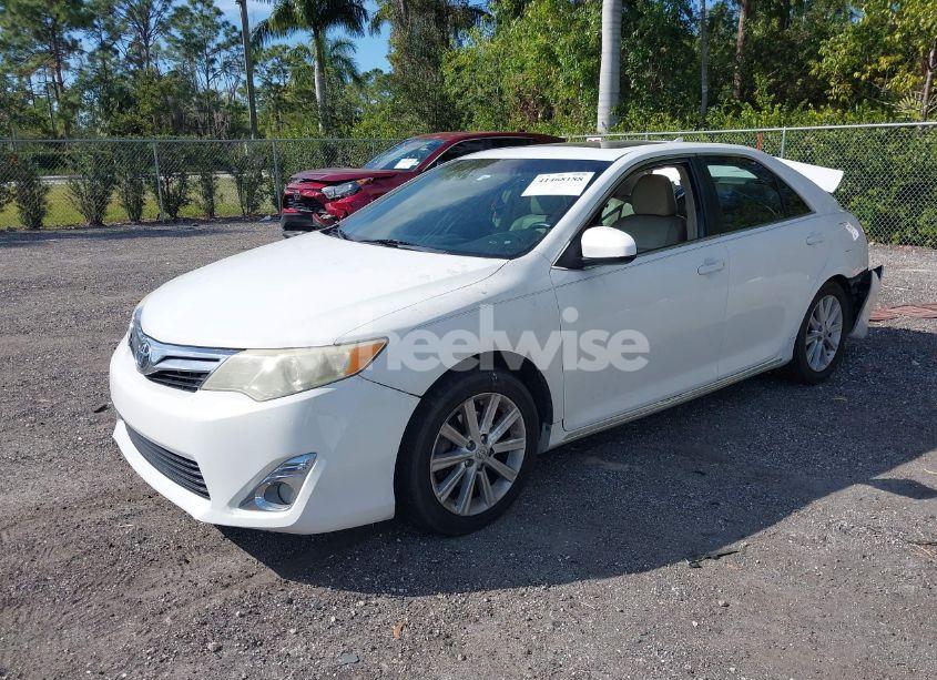 Photo 2 of 2013 Toyota Camry XLE V6 (VIN 4T1BK1FK2DU533091)