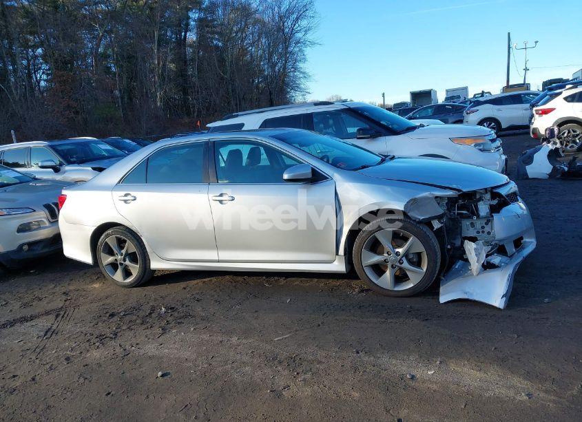 Photo 14 of 2013 Toyota Camry SE V6 (VIN 4T1BK1FK2DU534130)