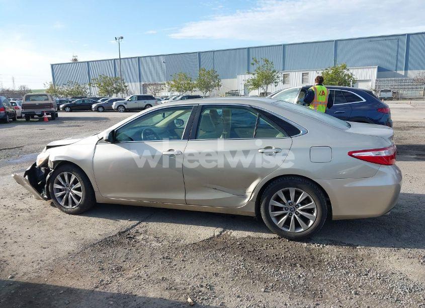Photo 14 of 2015 Toyota Camry XLE V6 (VIN 4T1BK1FK2FU557359)