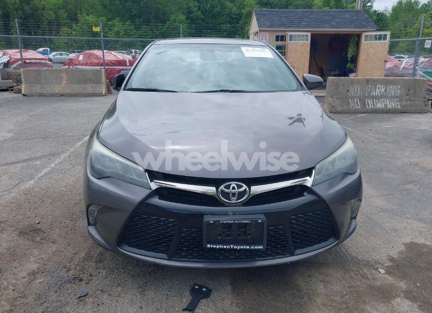 Photo 12 of 2015 Toyota Camry XSE V6 (VIN 4T1BK1FK2FU562836)