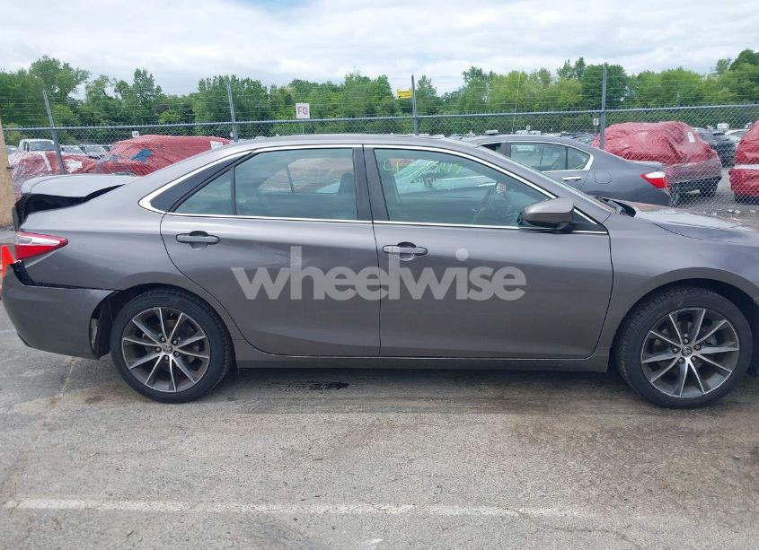 Photo 13 of 2015 Toyota Camry XSE V6 (VIN 4T1BK1FK2FU562836)