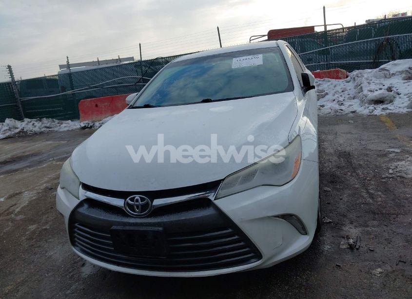 Photo 13 of 2016 Toyota Camry XLE V6 (VIN 4T1BK1FK2GU570484)