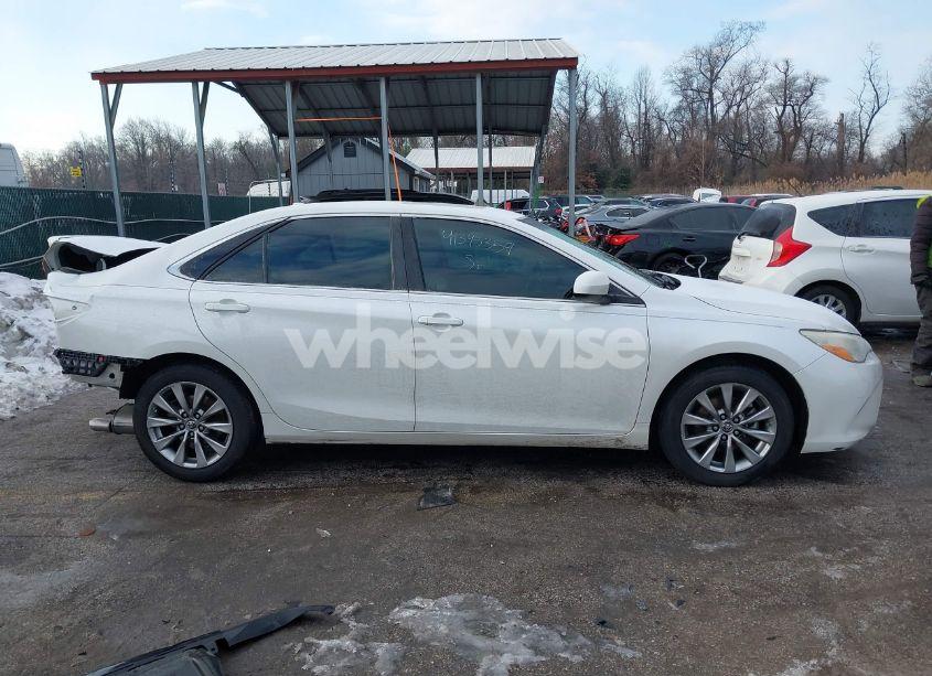 Photo 14 of 2016 Toyota Camry XLE V6 (VIN 4T1BK1FK2GU570484)