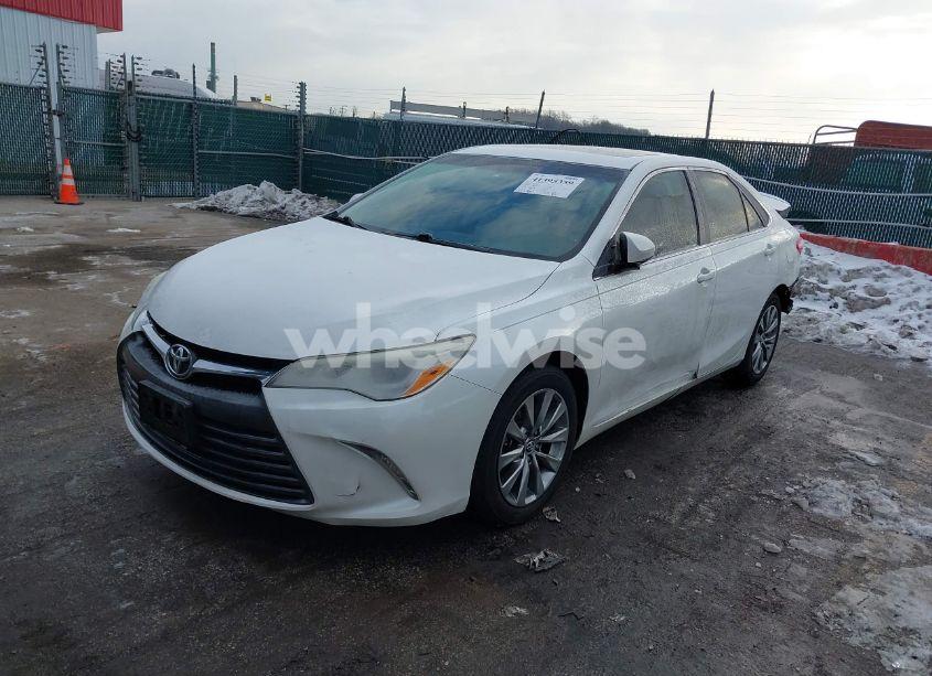 Photo 2 of 2016 Toyota Camry XLE V6 (VIN 4T1BK1FK2GU570484)