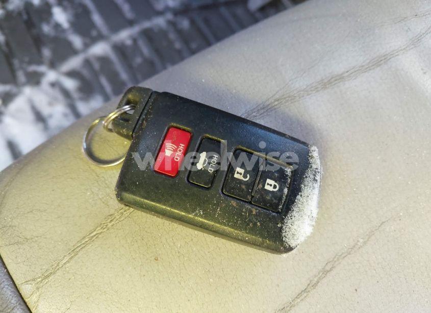 Photo 11 of 2012 Toyota Camry XLE V6 (VIN 4T1BK1FK3CU008197)