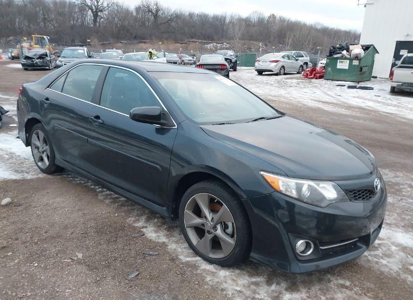 2013 Toyota Camry SE V6 (VIN 4T1BK1FK3DU525548) main photo
