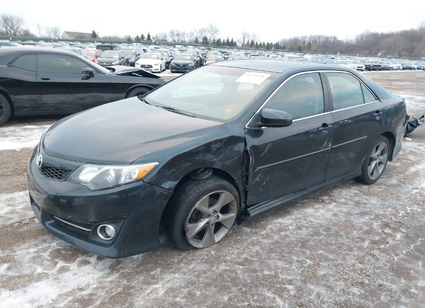 Photo 2 of 2013 Toyota Camry SE V6 (VIN 4T1BK1FK3DU525548)