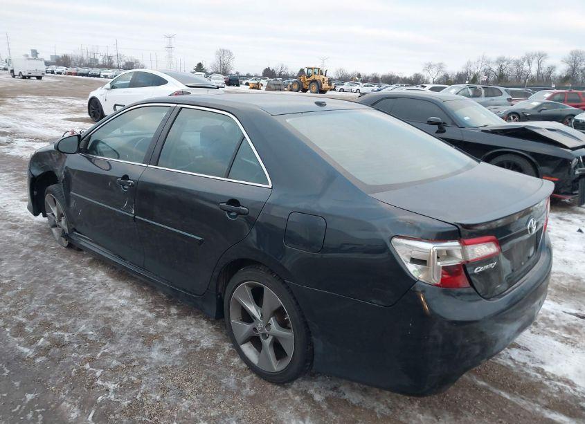 Photo 3 of 2013 Toyota Camry SE V6 (VIN 4T1BK1FK3DU525548)