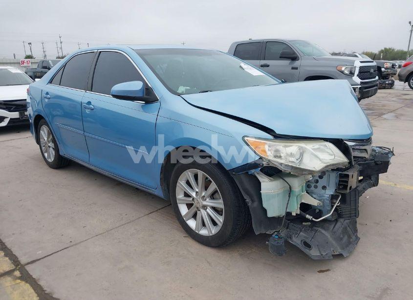 2013 Toyota Camry XLE V6 (VIN 4T1BK1FK3DU526487) main photo
