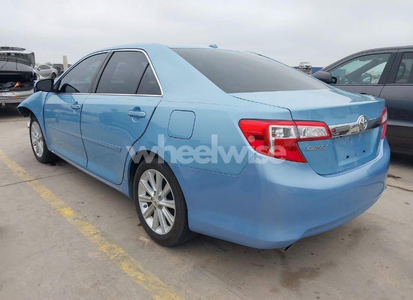 Photo 3 of 2013 Toyota Camry XLE V6 (VIN 4T1BK1FK3DU526487)