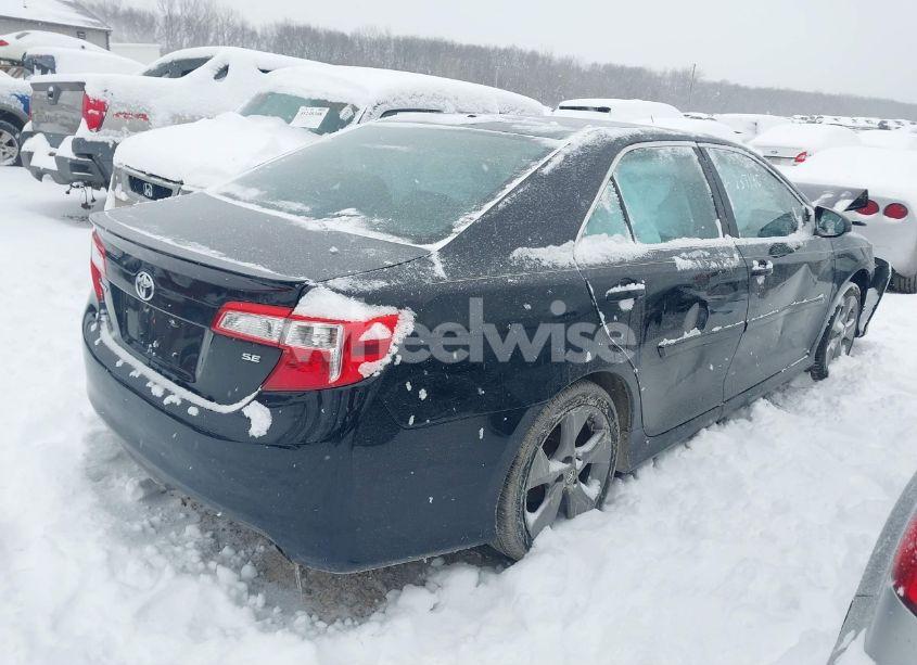 Photo 4 of 2014 Toyota Camry SE V6 (VIN 4T1BK1FK3EU026895)