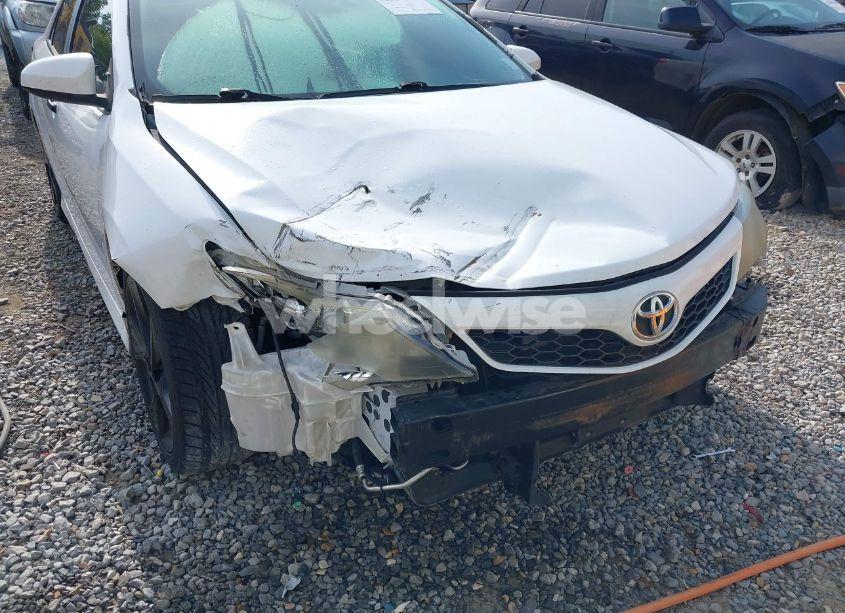 Photo 6 of 2014 Toyota Camry SE V6/XLE V6 (VIN 4T1BK1FK3EU027528)