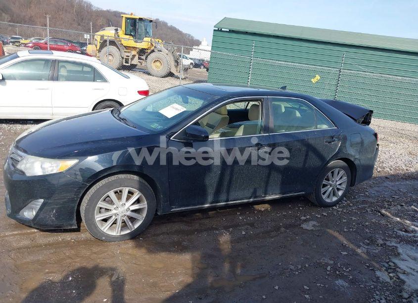 Photo 14 of 2014 Toyota Camry XLE V6 (VIN 4T1BK1FK3EU537670)