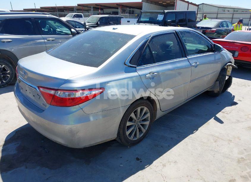 Photo 4 of 2015 Toyota Camry XLE V6 (VIN 4T1BK1FK3FU562859)