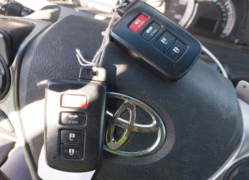 Photo 11 of 2012 Toyota Camry SE V6 (VIN 4T1BK1FK4CU007396)