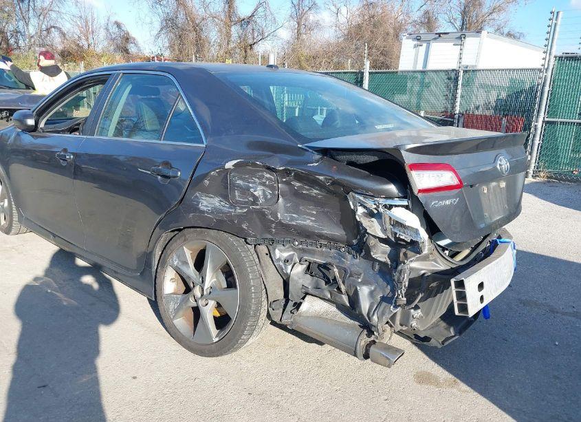 Photo 17 of 2012 Toyota Camry SE V6 (VIN 4T1BK1FK4CU007396)