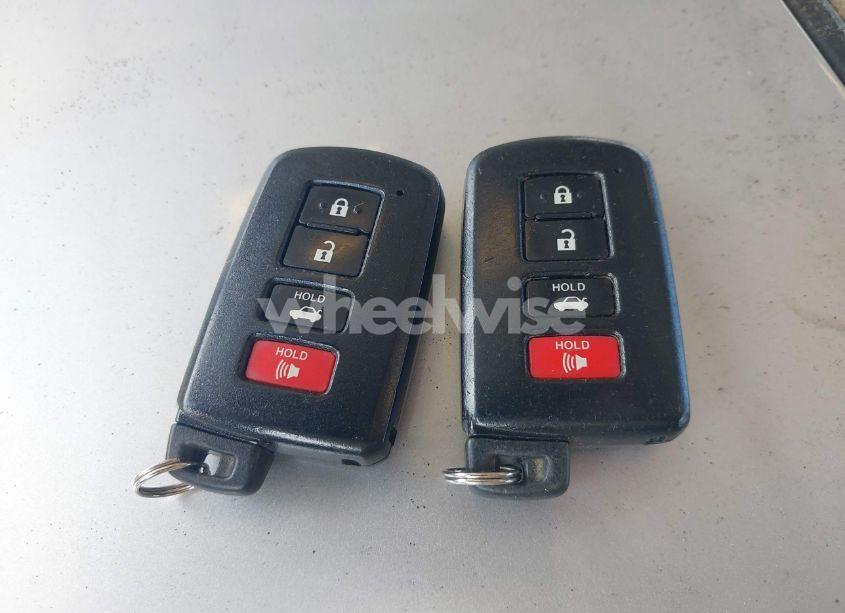 Photo 11 of 2012 Toyota Camry XLE V6 (VIN 4T1BK1FK4CU519949)