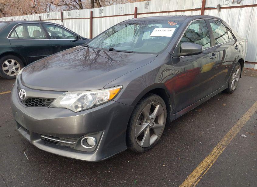 Photo 2 of 2013 Toyota Camry SE V6 (VIN 4T1BK1FK4DU529804)