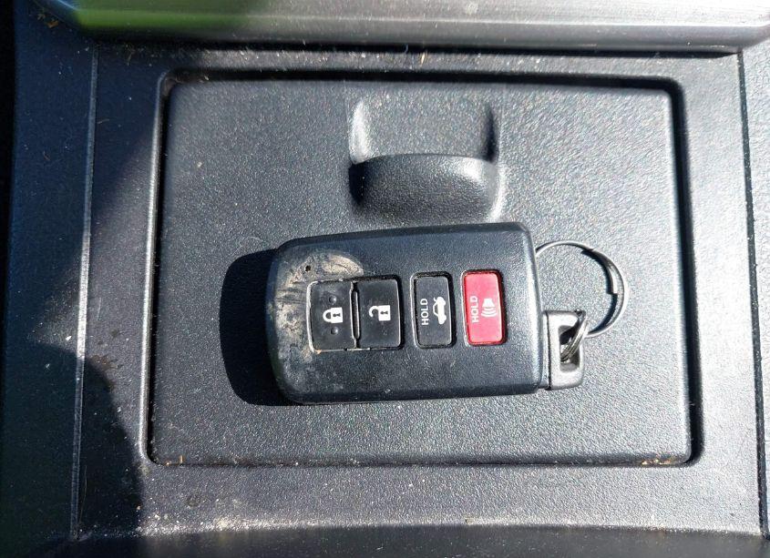 Photo 11 of 2014 Toyota Camry SE V6 (VIN 4T1BK1FK4EU548080)