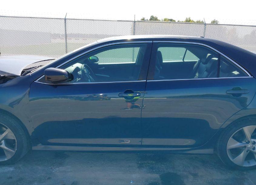 Photo 14 of 2014 Toyota Camry SE V6 (VIN 4T1BK1FK4EU548080)