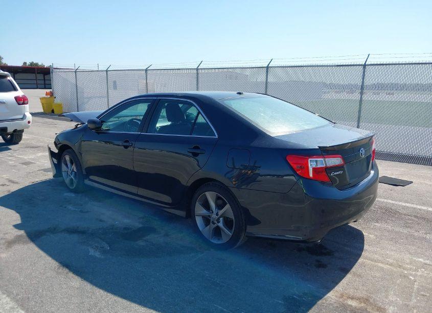 Photo 3 of 2014 Toyota Camry SE V6 (VIN 4T1BK1FK4EU548080)
