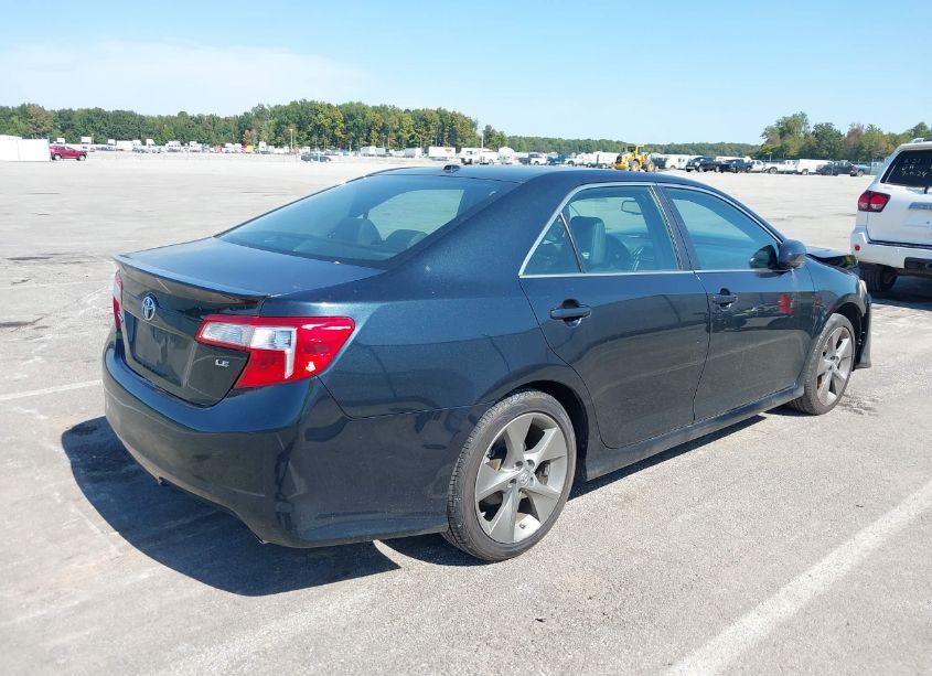 Photo 4 of 2014 Toyota Camry SE V6 (VIN 4T1BK1FK4EU548080)