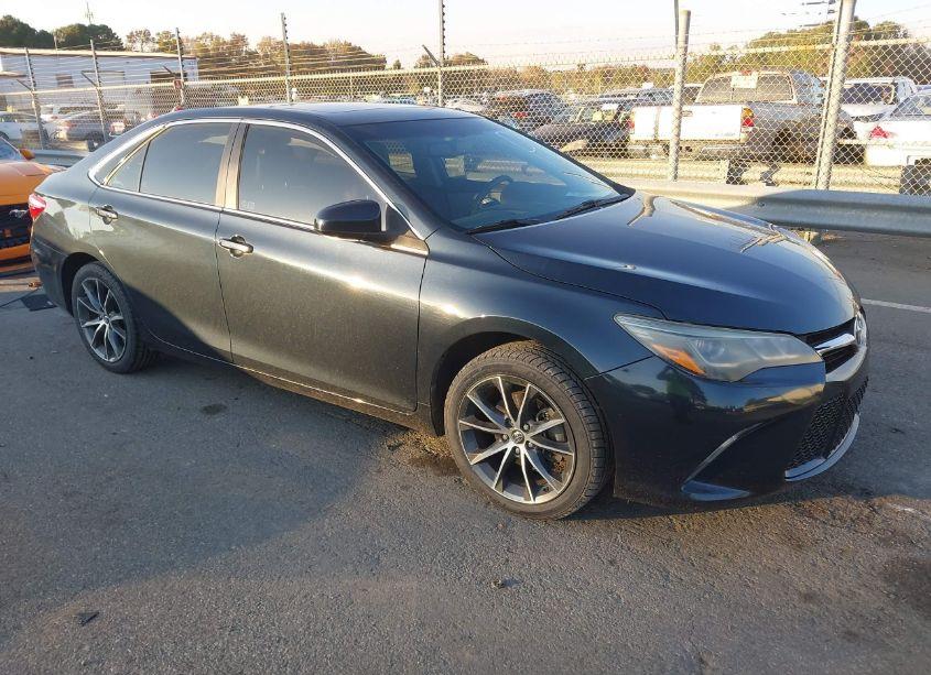 2017 Toyota Camry XSE V6 (VIN 4T1BK1FK4HU581570) main photo