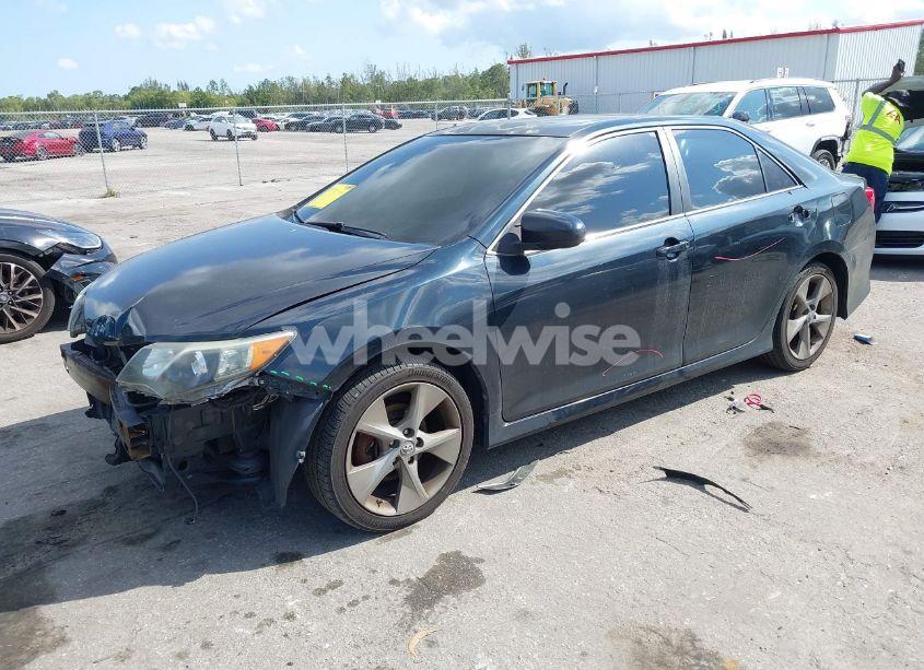 Photo 2 of 2012 Toyota Camry SE V6 (VIN 4T1BK1FK5CU522097)