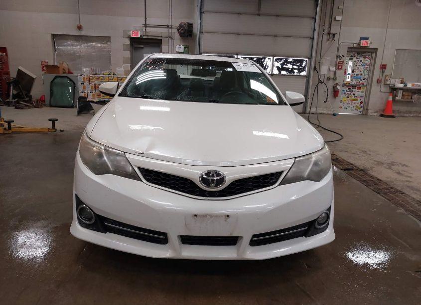 Photo 13 of 2014 Toyota Camry SE V6 (VIN 4T1BK1FK5EU553191)
