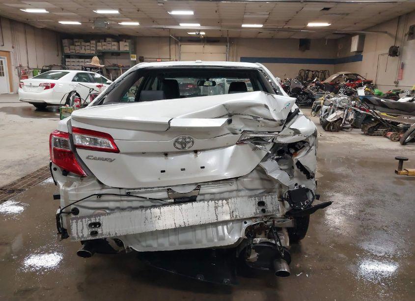 Photo 17 of 2014 Toyota Camry SE V6 (VIN 4T1BK1FK5EU553191)