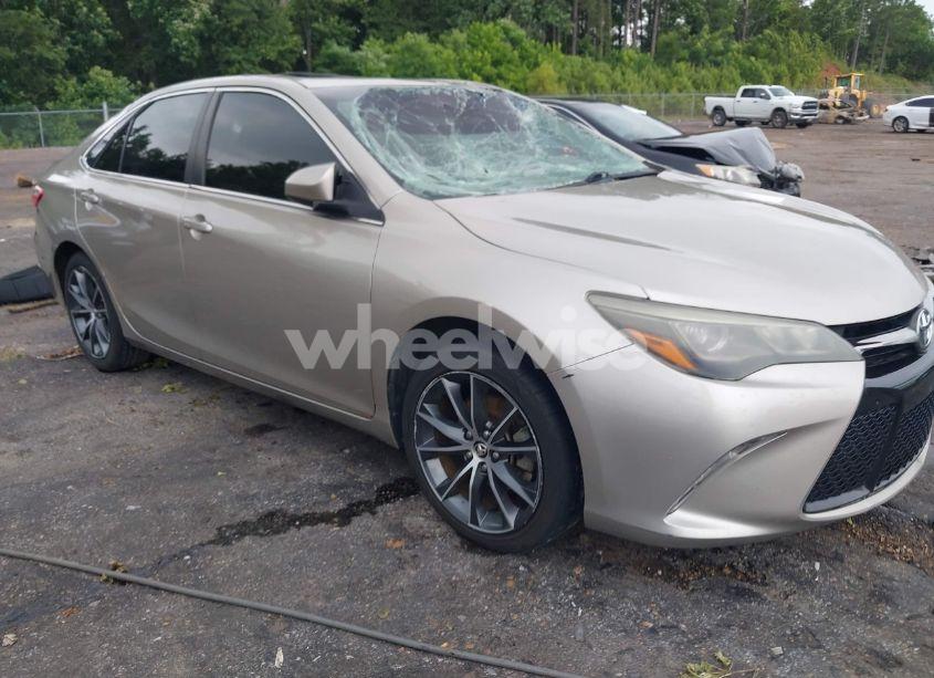 2015 Toyota Camry XSE V6 (VIN 4T1BK1FK5FU028455) main photo