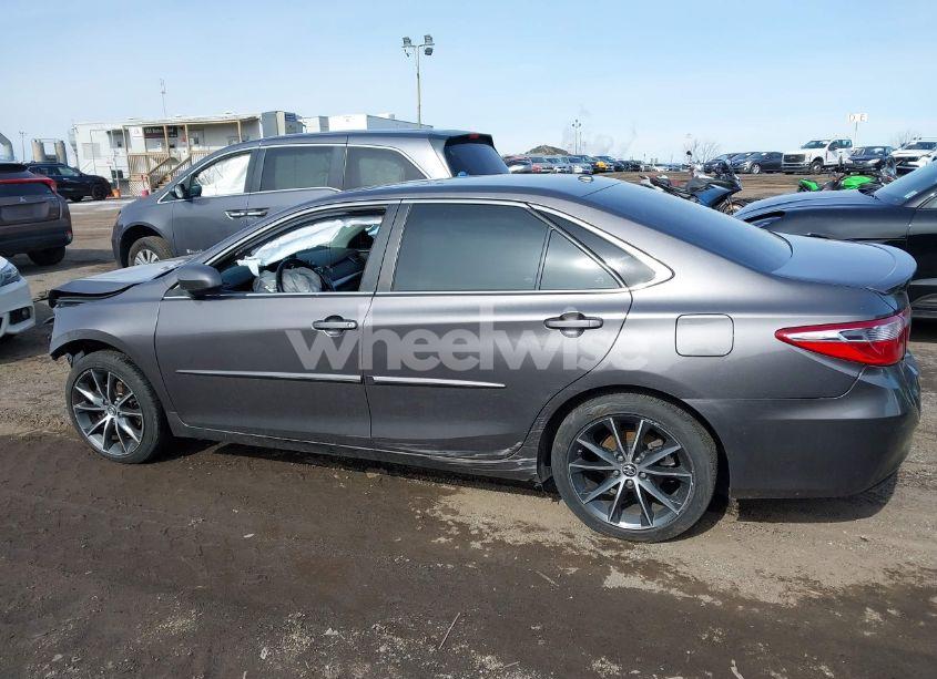 Photo 14 of 2016 Toyota Camry XSE V6 (VIN 4T1BK1FK5GU576540)