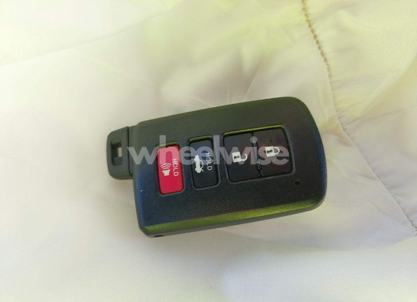 Photo 11 of 2012 Toyota Camry SE V6 (VIN 4T1BK1FK6CU005634)